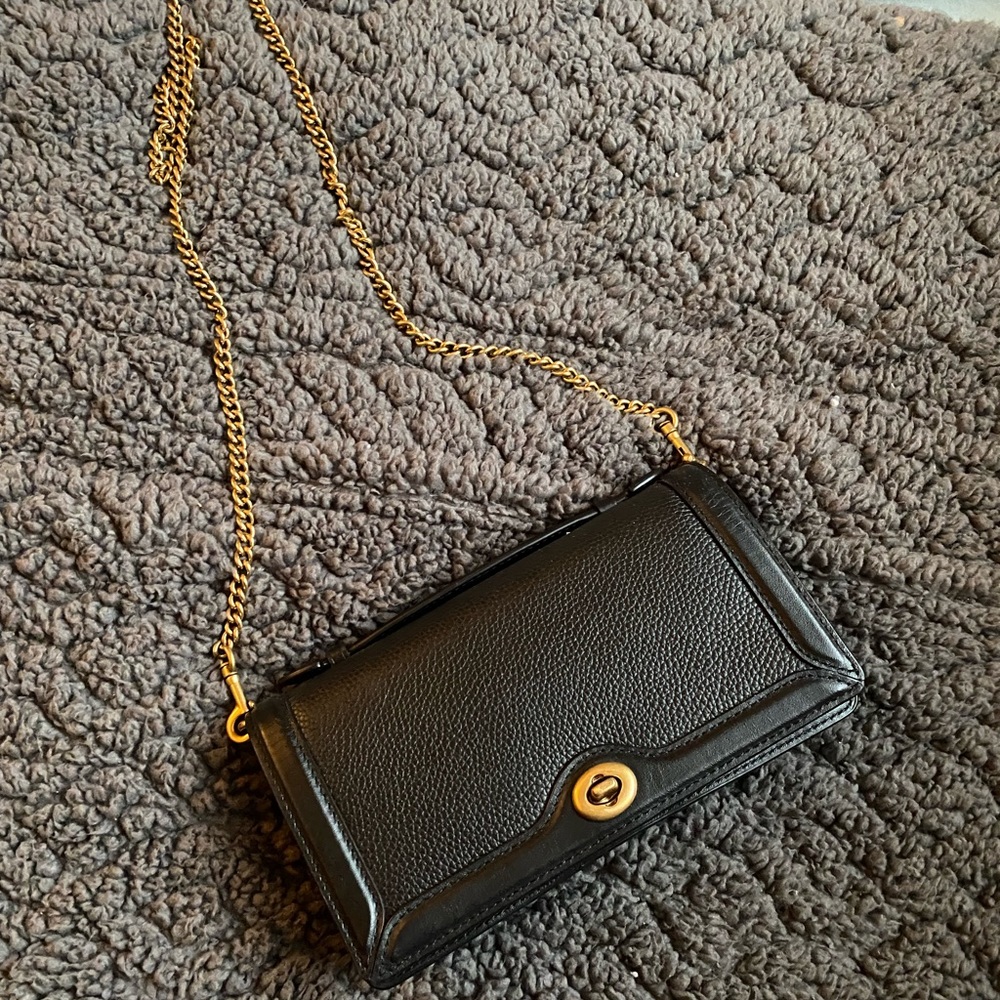 Coach bag with gold chain